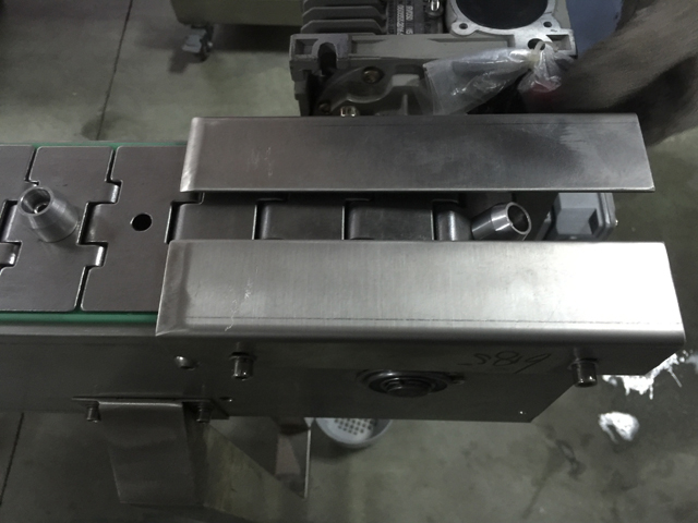 automatiniai dangteliai krenta.jpg