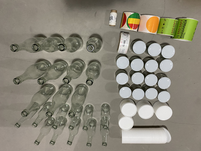 buteliai ritinėliai etiketės dangteliai pavyzdžiai.JPG