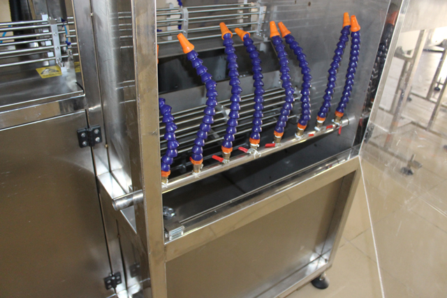 Stiklainių plovimo mašina (2).JPG