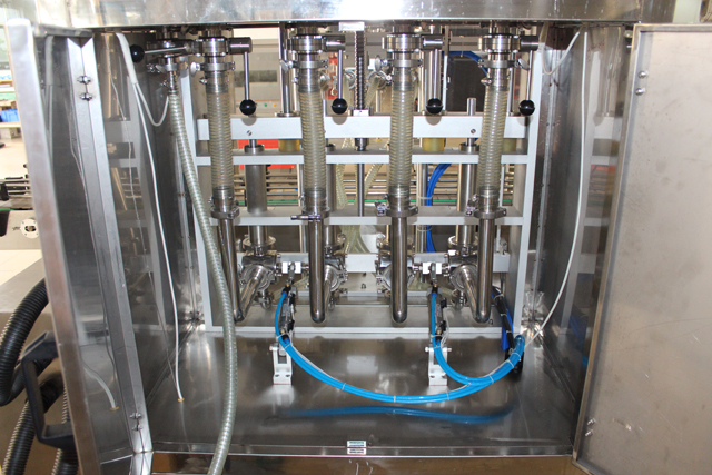 PILDYMO MAŠINA 4 galvutės (2).JPG