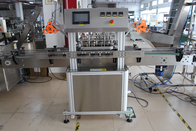 Stiklinių indelių sandarinimo mašina (3).JPG