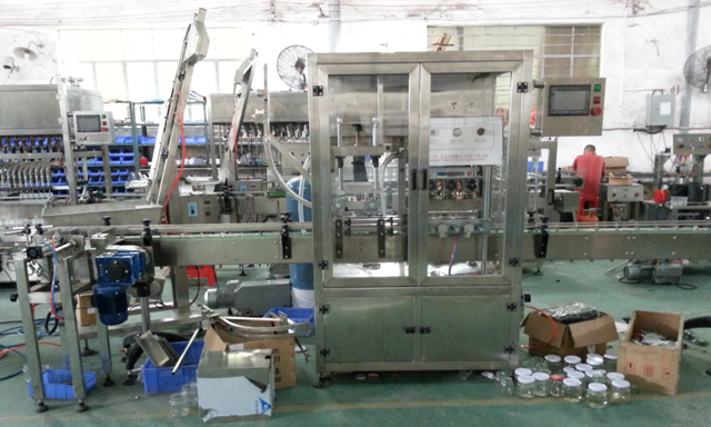 automatinis vakuuminis dangtelis