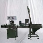 Automatinė linijinio vakuuminio uždengimo mašina stikliniams indams maisto pramonėje