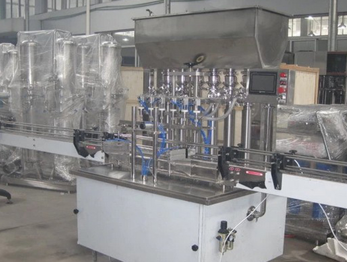 6 filling heads filling machine automatic linear model 6 galvučių skystas užpildas.jpg