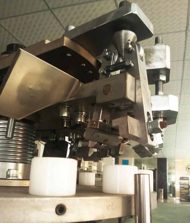 sealer part for metal hose sandarinimo užpildas metaliniams vamzdžiams.jpg