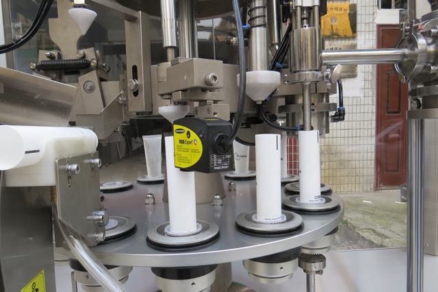 vamzdžių užpildų sandariklio įranga.jpg