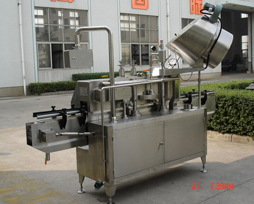 PLC-controlled system glass Jar twist off Steam Capper equipment vacuum capping machine for Glass Jars nusukamo vakuuminio dangtelio nugarinė nuotrauka.jpg