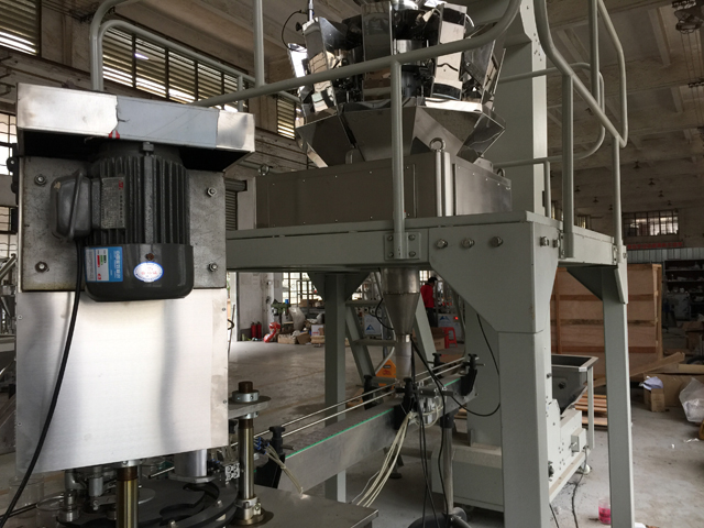 Skardinių PILDYMO SANTRAUKIMO MAŠINOS uždaryti shot.jpg