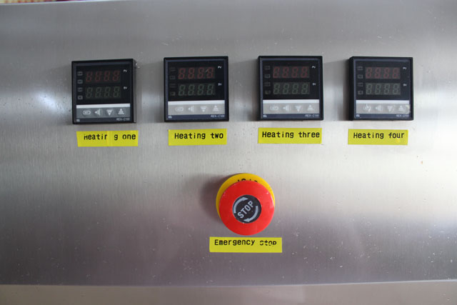 high speed automatic bottles screw capping machine tornillo de botella de nivelación de la máquina UŽDARYTI VARŽTO UŽDAGIMO MAŠINOS NUOTRAUKĄ.jpg