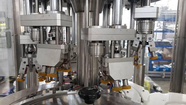 8 heas varžtinis dangtelis.jpg