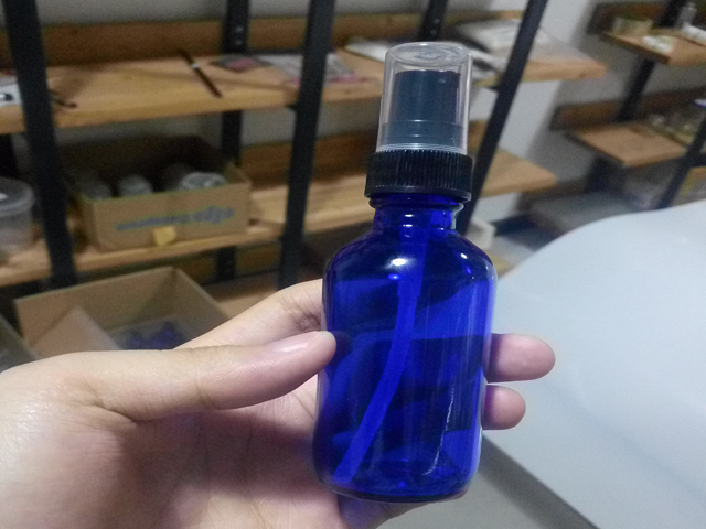 Eterinių aliejų buteliai.jpg