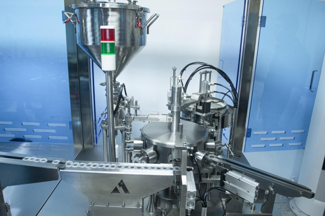 švirkštų pildymo linija (2).jpg