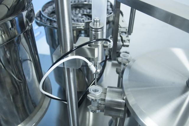 švirkštų pildymo linija (4).jpg