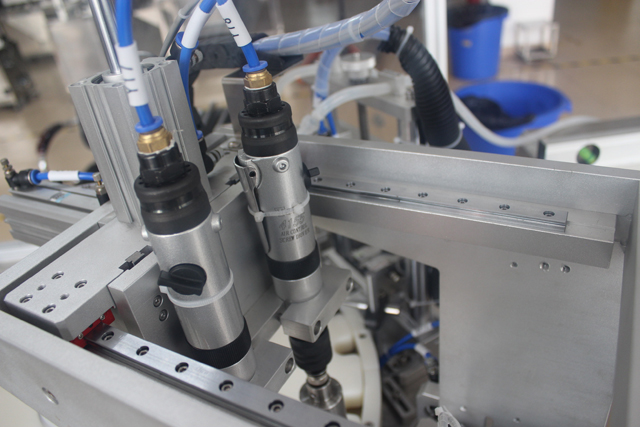 servo variklio valdymo dangtelis 2 vnt