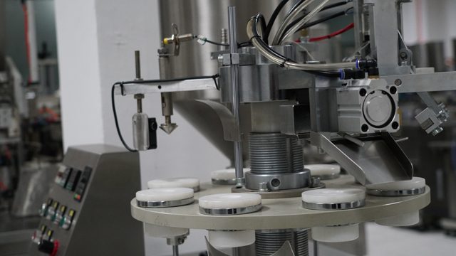 vamzdžių užpildas sandariklis plastikas.jpg