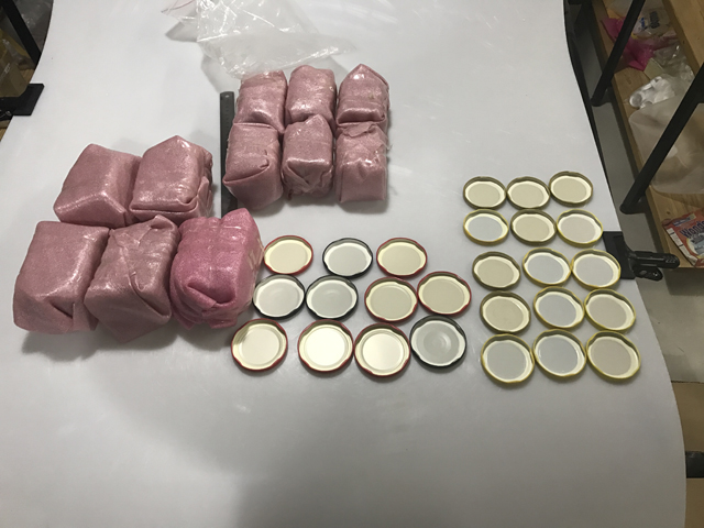 kamšteliai ir buteliai stiklainiai vakuuminiam uždengimui.jpg