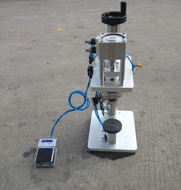 perfume pneumatic crimper equipments kvepalai pneumatinis crimper.jpg