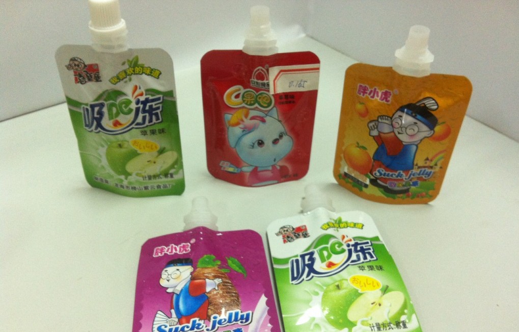 stand up bags for filling vienos galvutės snapelio maišeliai, užpildyti bunkeriu .jpg