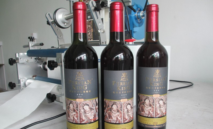 semi automatic labeling machine ženklinimo įranga.jpg