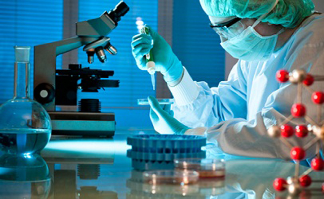 workers testing filling sealing samples laboratoriniai tyrimai-su-tubes-filler-sealer.jpg