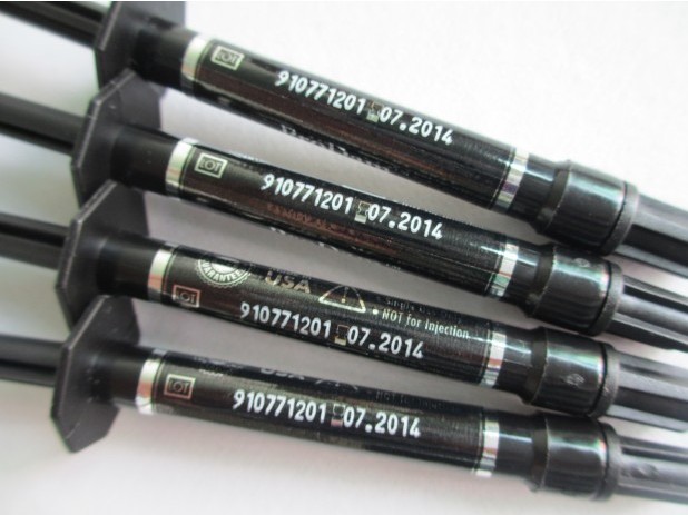 labeling printer machine for syringes švirkšto etikečių spausdinimas.jpg