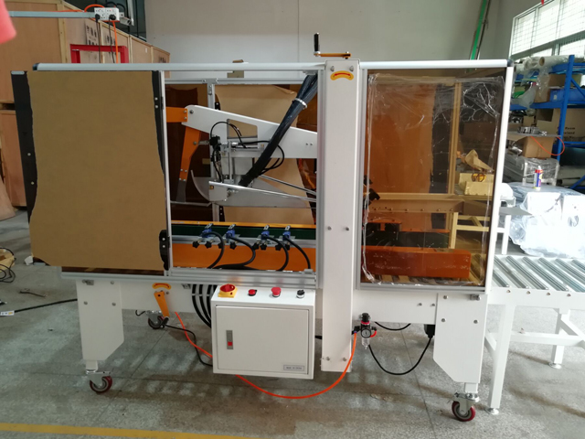 kartono sandariklis su karšto lydalo klijų įtaisu (1).jpg